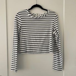 Long sleeve crop top